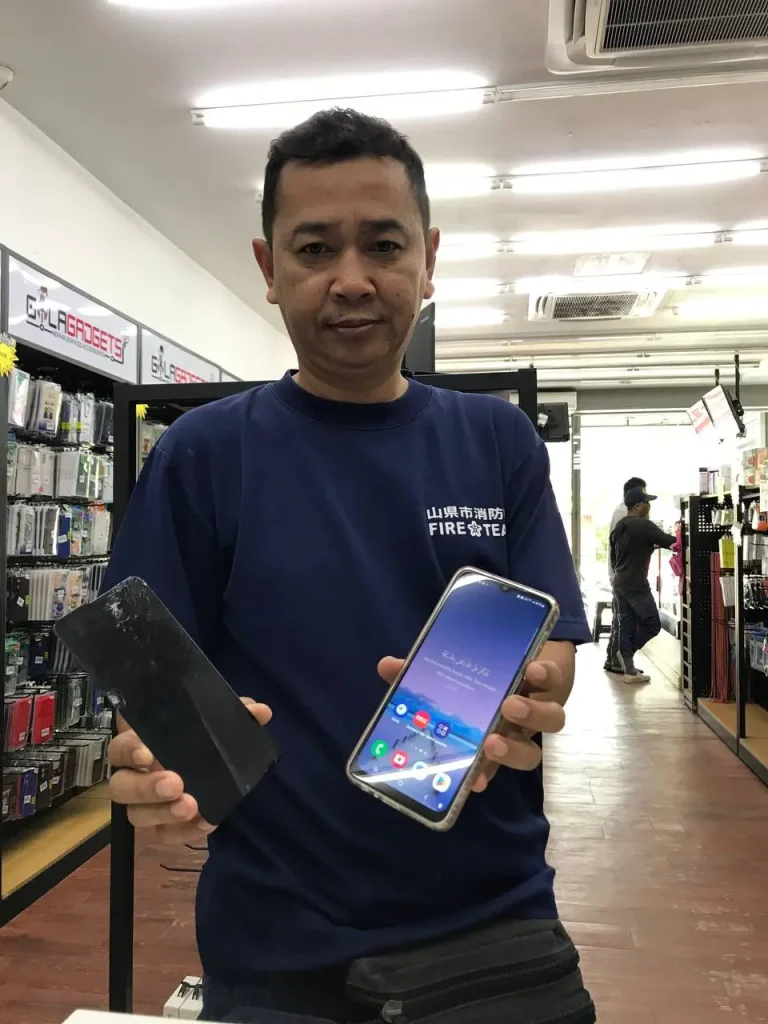 Pelanggan Gila Gadgets